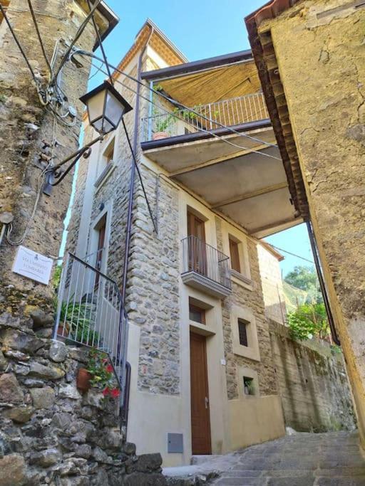 Casa Torre Con Terrazza Panoramica Villa Futani Kültér fotó